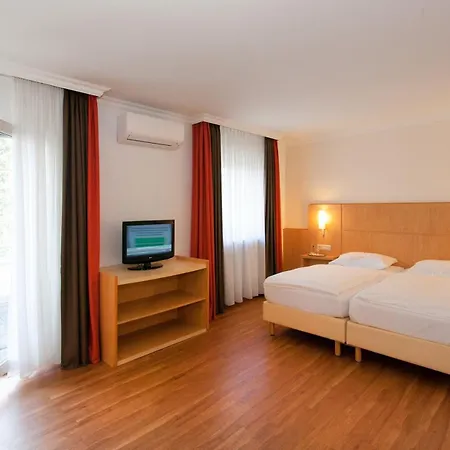 Saar City Hotel Saarbrücken Esterno foto