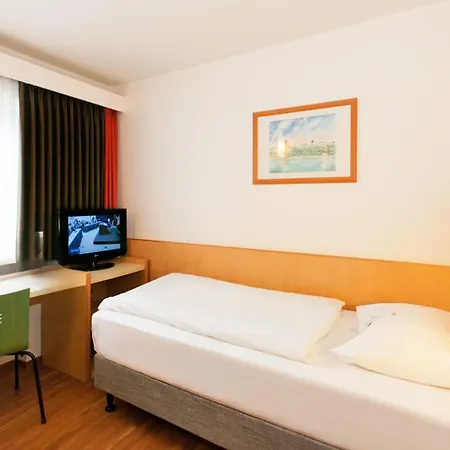 Saar City Hotel Saarbrücken Esterno foto